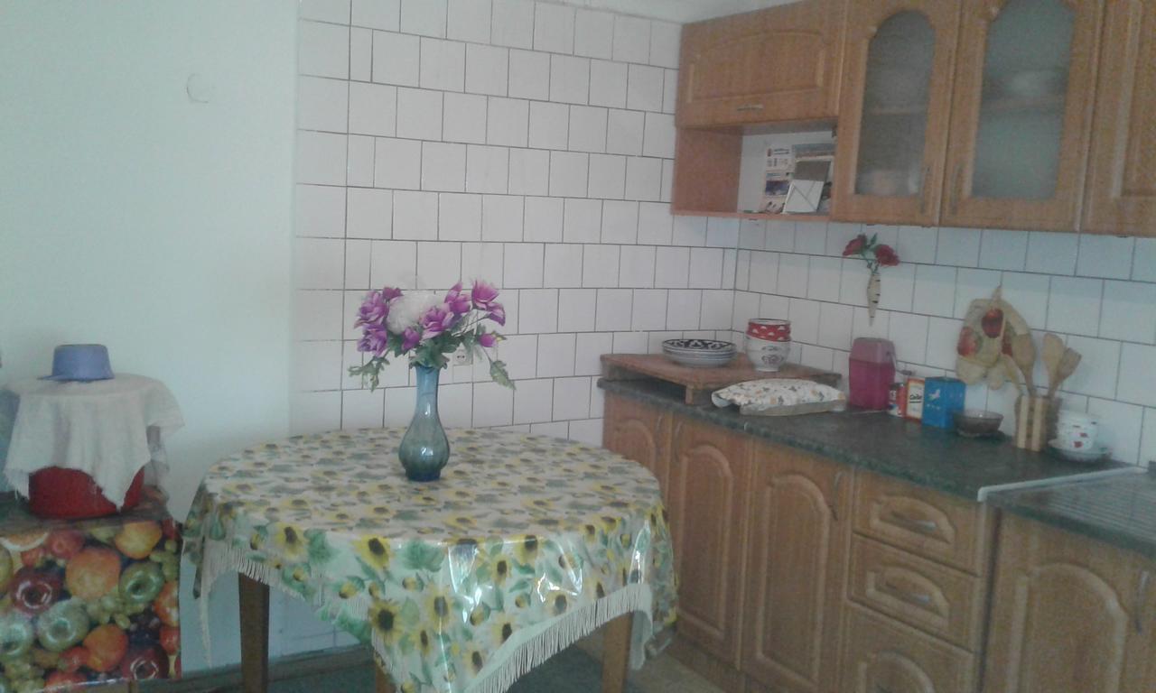 Western House Bed & Breakfast Qorowul Eksteriør bilde